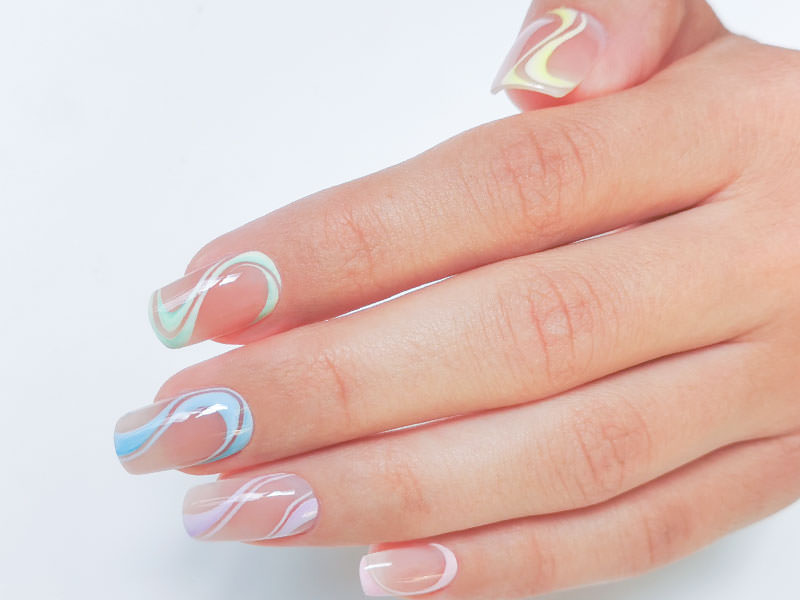 Idee Nail Art - Lorena Chiarentin: Onde colorate