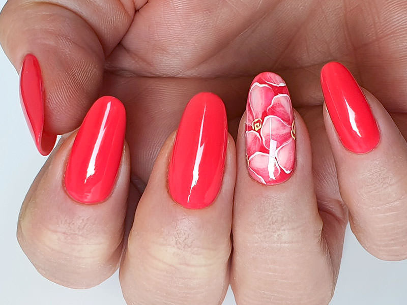 Idee Nail Art - Gioia del Zotto: Rosso corallo & fiori