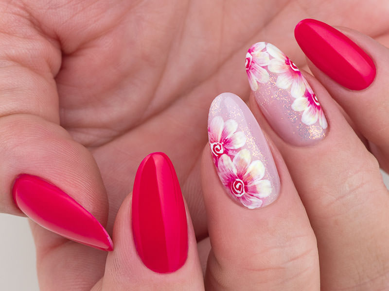 Nail art mania - Gioia Del Zotto: Margherite e glitter