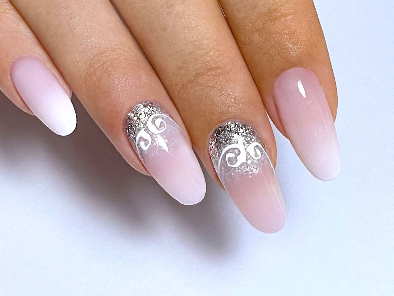 Nail art mania - Gioia Del Zotto: Baby Boomer argentato
