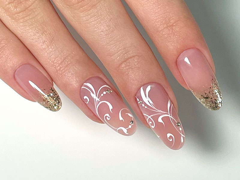 Nail art natalizie: Gioia Del Zotto - Dettagli di luce