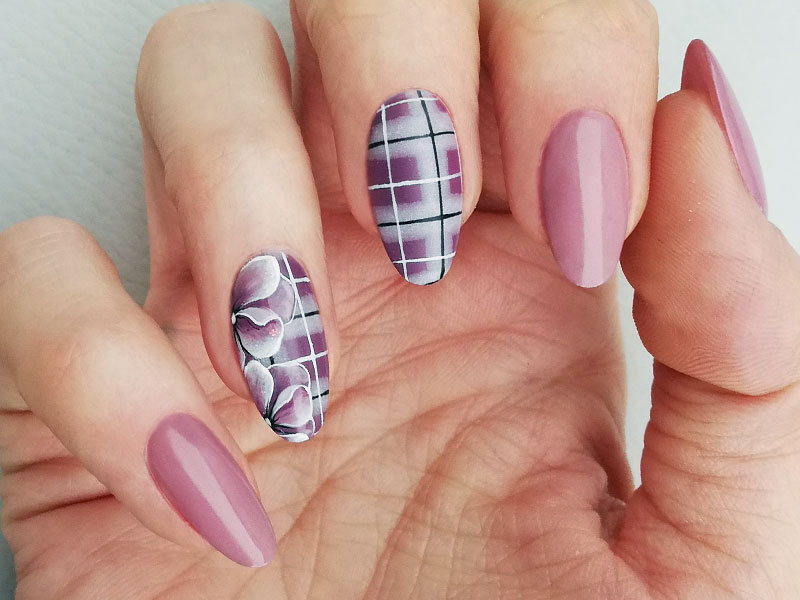 Idee Nail Art - Sara Colleoni:  Effetto Tartan & Fiori