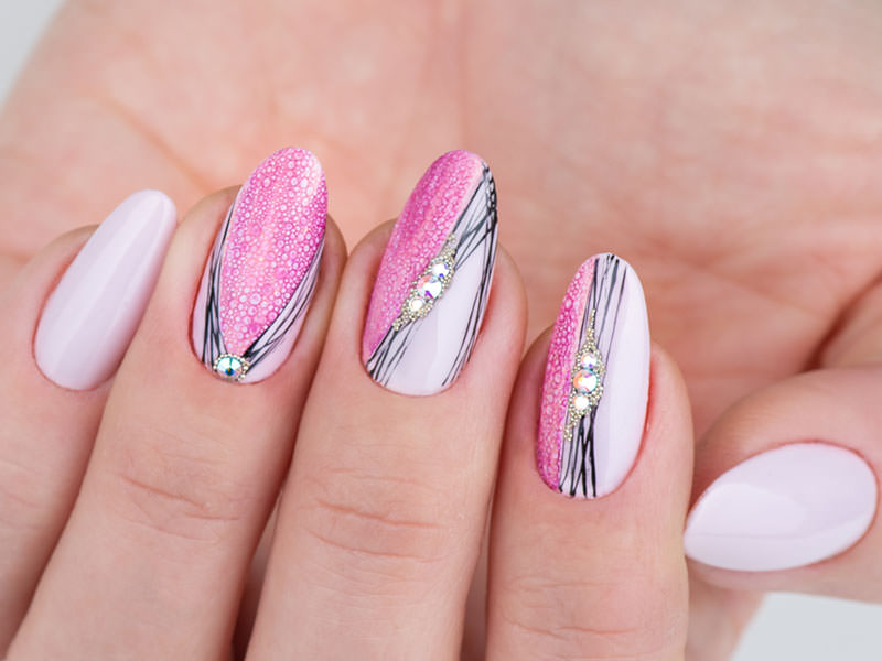 Idee decorazione unghie - Lorena Chiarentin: Bolle, fili e strass