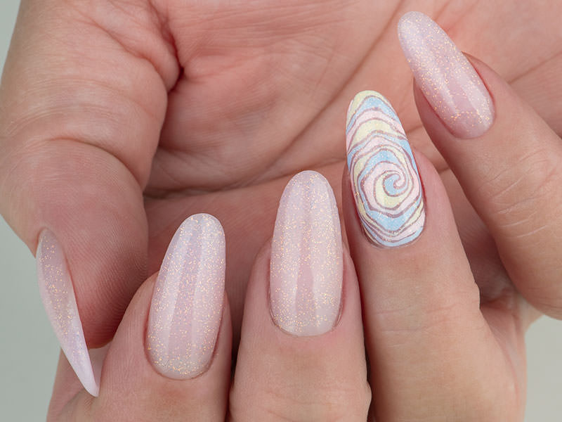 Nail Art estive - Gioia Del Zotto: Spirale