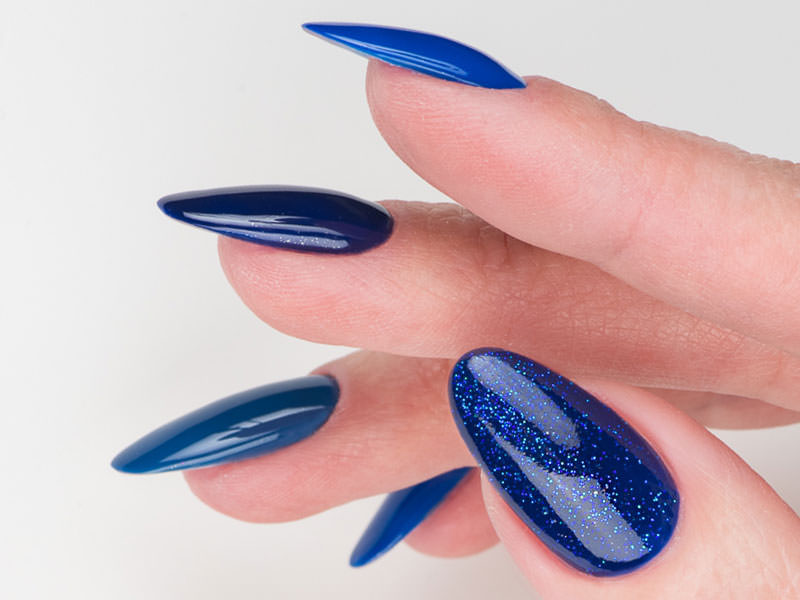 Nail art mania - Kateryna Bandrovska: Magia di blu