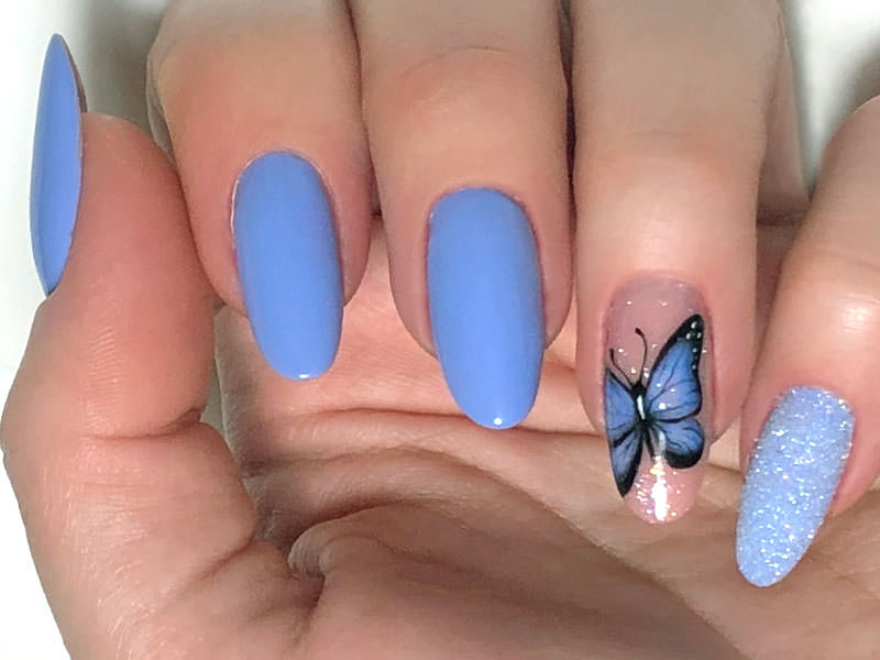 Idee Nail Art - Giulia Paladino: Farfalla sfumata