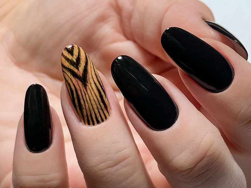 Idee Nail Art - Gioia Del Zotto: Effetto tigrato