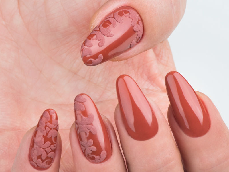 Idee Nail Art - Chiara Milanese: Riccioli effetto velluto