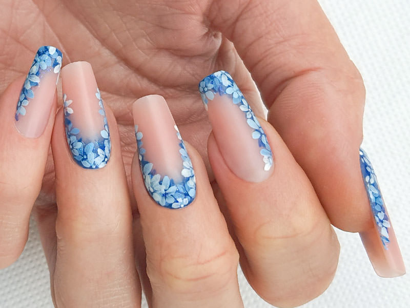 Nail art mania - Sara Colleoni: Fiori azzurri