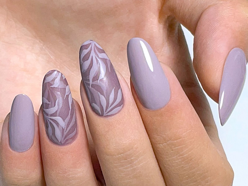 Nail art autunnali - Gioia Del Zotto: Sovrapposizione di foglie 
