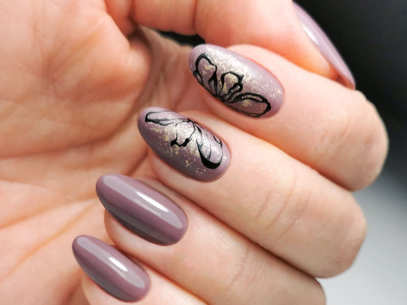 Idee Nail Art - Lorena Chiarentin: Fiori stilizzati