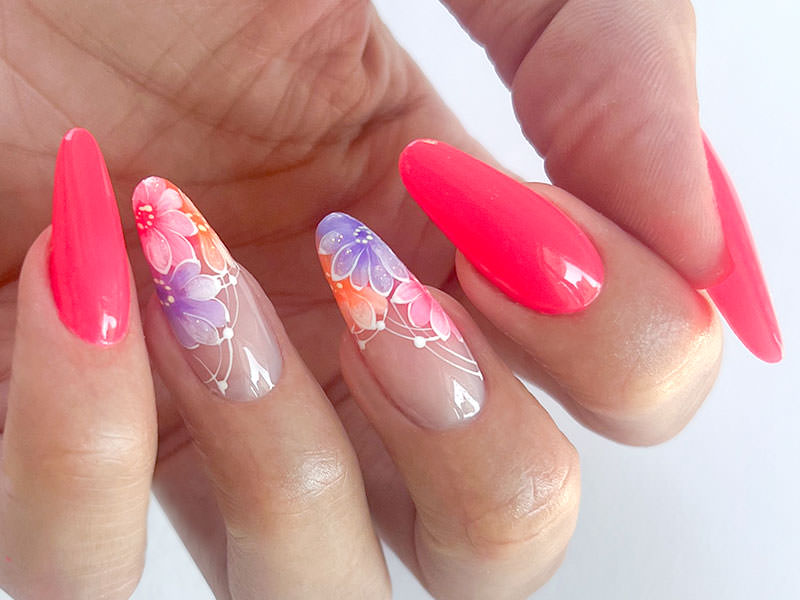 Corsi ricostruzione unghie - Sara Colleoni: Unghie in fiore