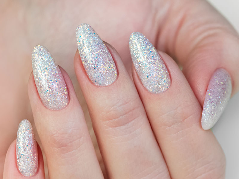 Nuove tendenze Nail art - Kateryna Bandrovska: Fusion glitterato