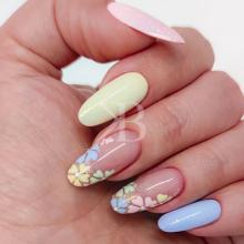 Nail art estive - Kateryna Bandrovska: French fiorito