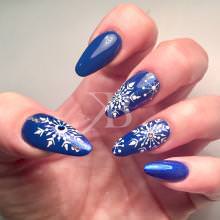 Nuove tendenze nail art - Pamela De Montis: Christmas in blue