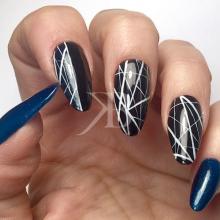 Nuove tendenze Nail art - Pamela De Montis: Easy Paint Black & Blue Night